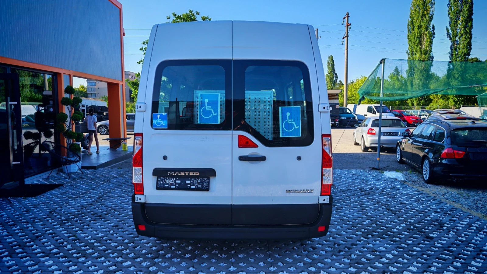 Renault Master 2.3dci Инвалидна рампа, климатична инсталация!, снимка 4 - Бусове и автобуси - 55823978