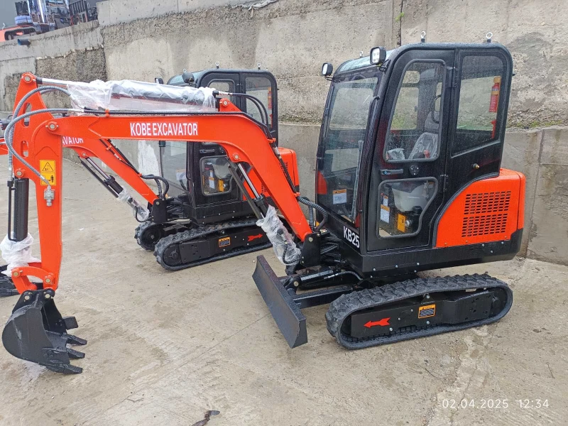 Багер Kobelco 2, 5тона, kubota мотор, снимка 11 - Индустриална техника - 51815361