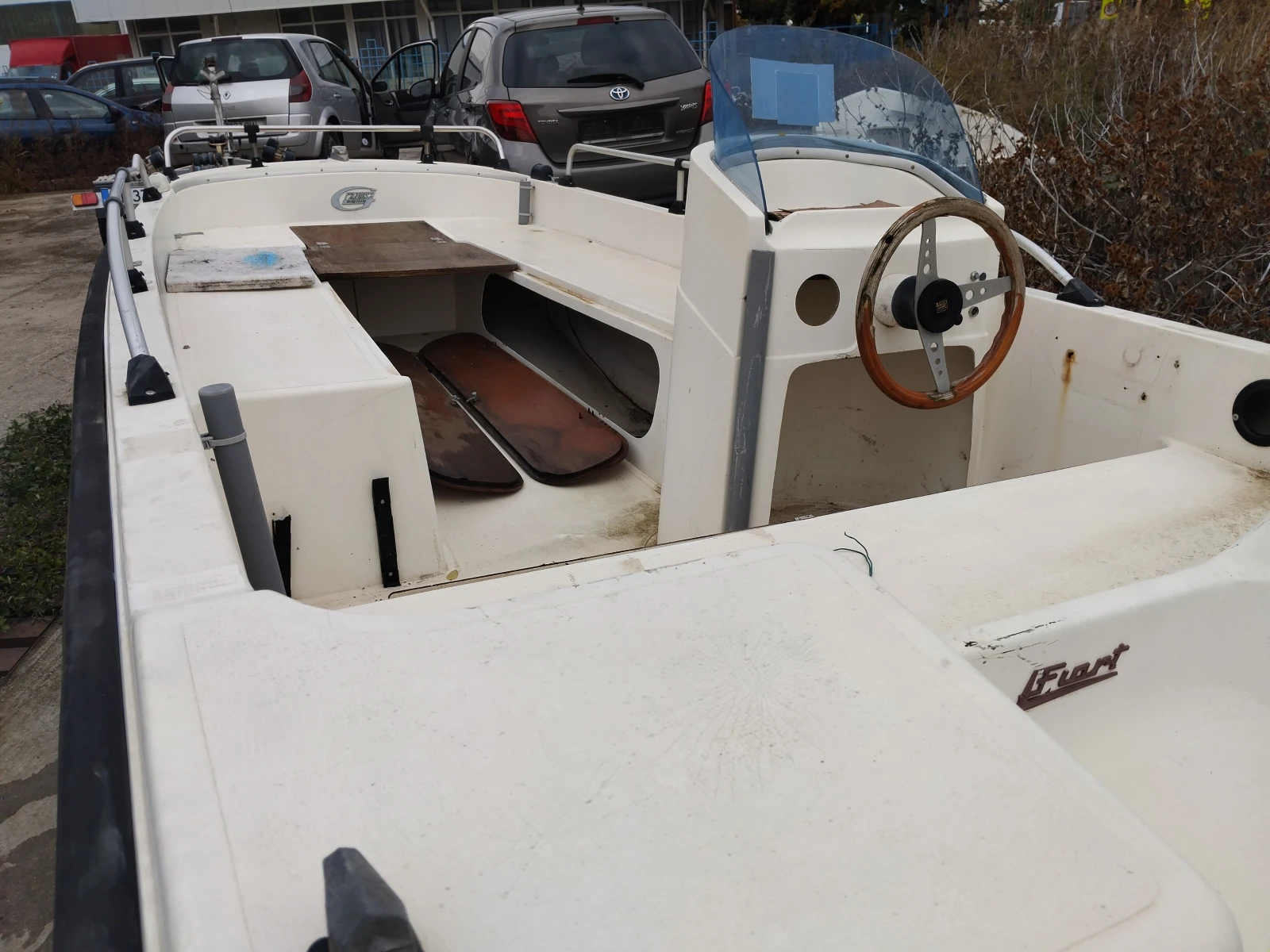  Ally Fiart  | Mobile.bg   3