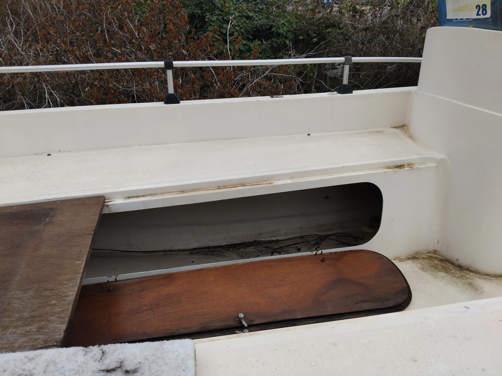  Ally Fiart  | Mobile.bg   2