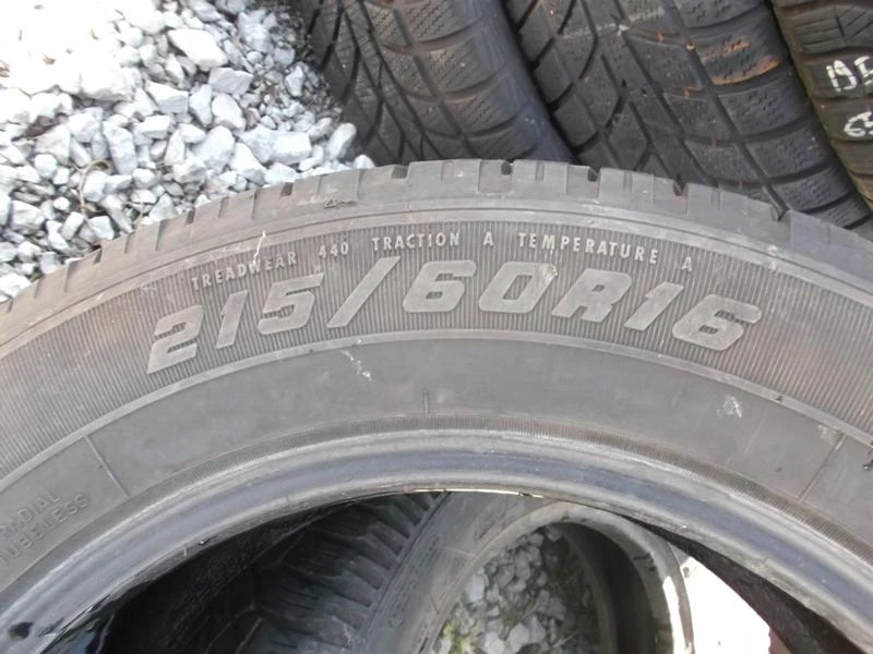 Гуми Летни 215/60R16, снимка 5 - Гуми и джанти - 21404896