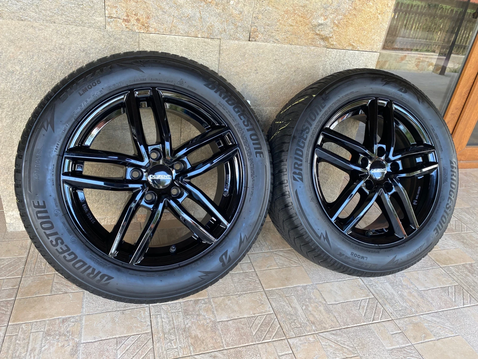Гуми с джанти Bridgestone 205/60R16, снимка 4 - Гуми и джанти - 55324878