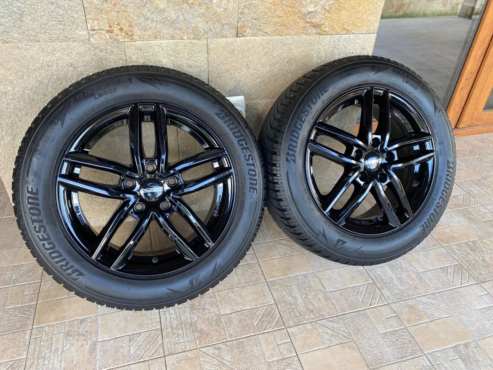Гуми с джанти Bridgestone 205/60R16, снимка 6 - Гуми и джанти - 55324878