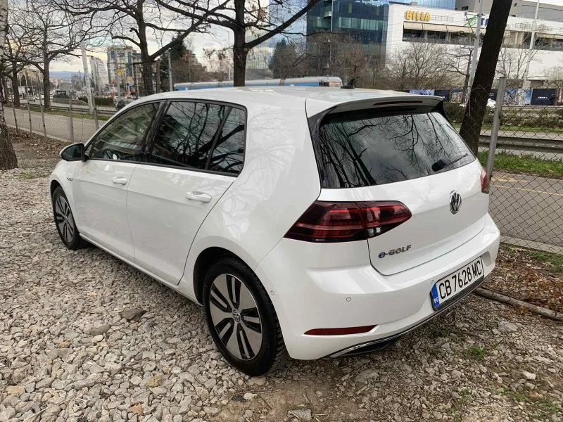 VW Golf, снимка 5 - Автомобили и джипове - 47179479