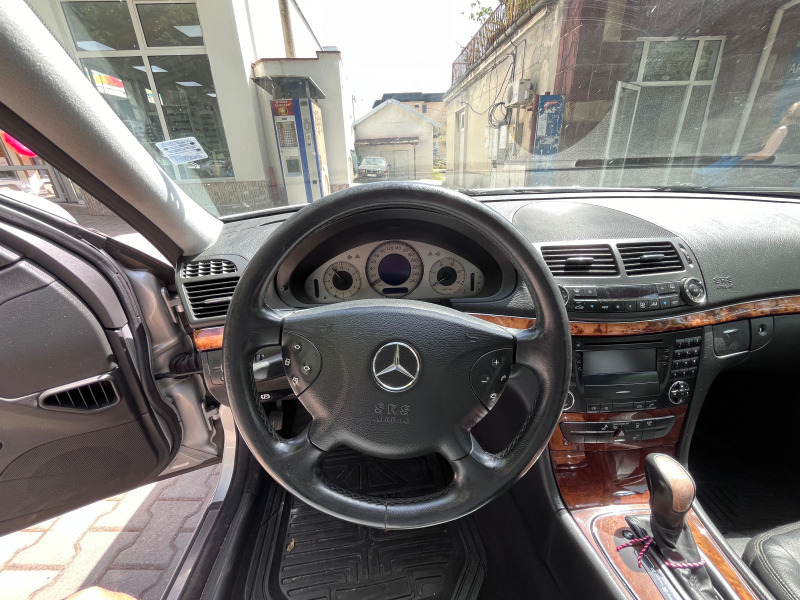 Mercedes-Benz E 320 Cdi , снимка 10 - Автомобили и джипове - 46184429