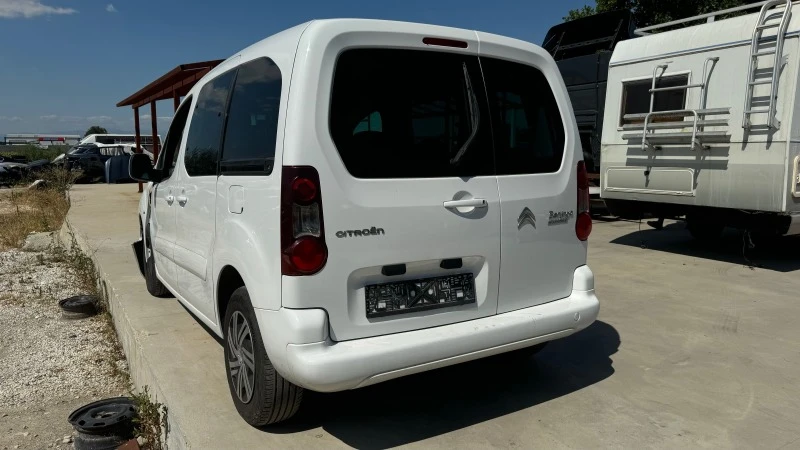 Citroen Berlingo 1.6HDI/92kc, снимка 6 - Автомобили и джипове - 46559818