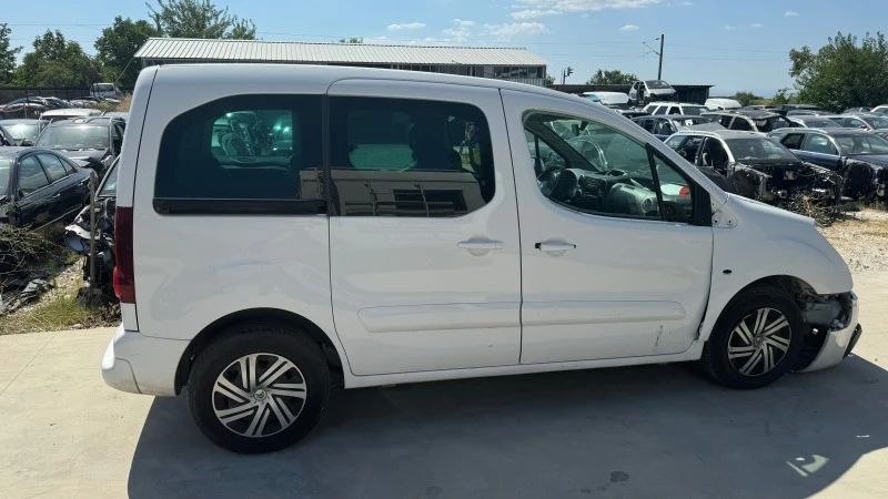 Citroen Berlingo 1.6HDI/92kc, снимка 4 - Автомобили и джипове - 46559818