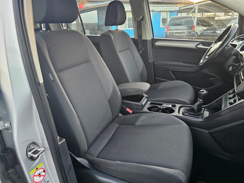 VW Touran 1.6TDI 116кс EURO 6b ! ! КЛИМАТРОНИК, снимка 13 - Автомобили и джипове - 47949535