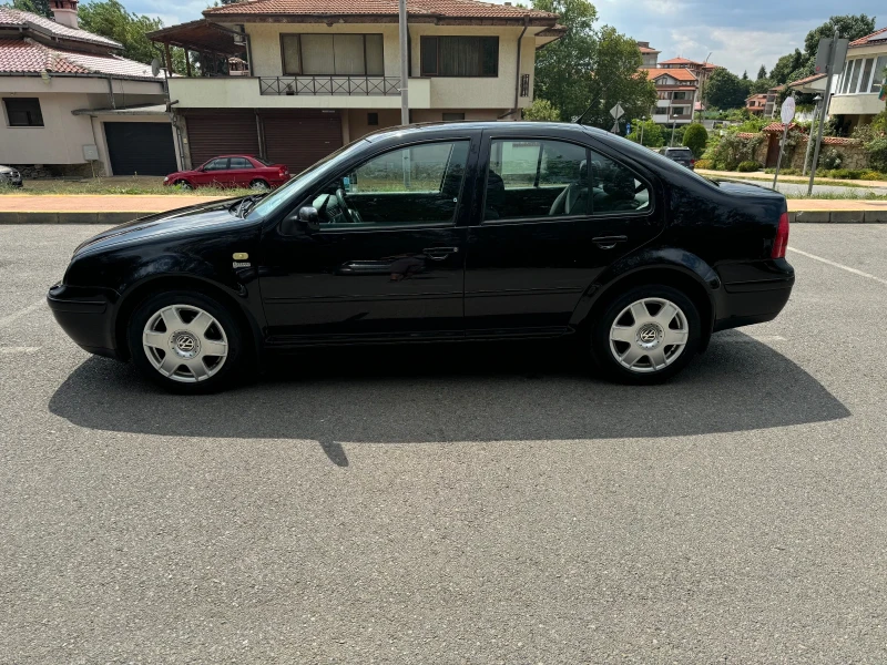 VW Bora 1.6SR, снимка 2 - Автомобили и джипове - 47951084