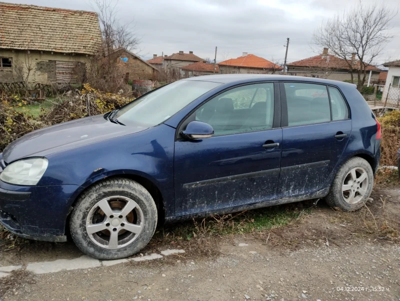 VW Golf 5 1.6 FSI 115кс, снимка 3 - Автомобили и джипове - 48236348