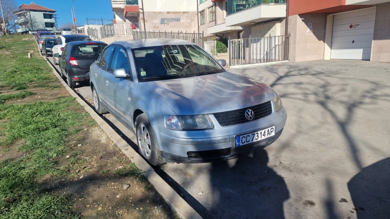 VW Passat, снимка 4 - Автомобили и джипове - 48522703