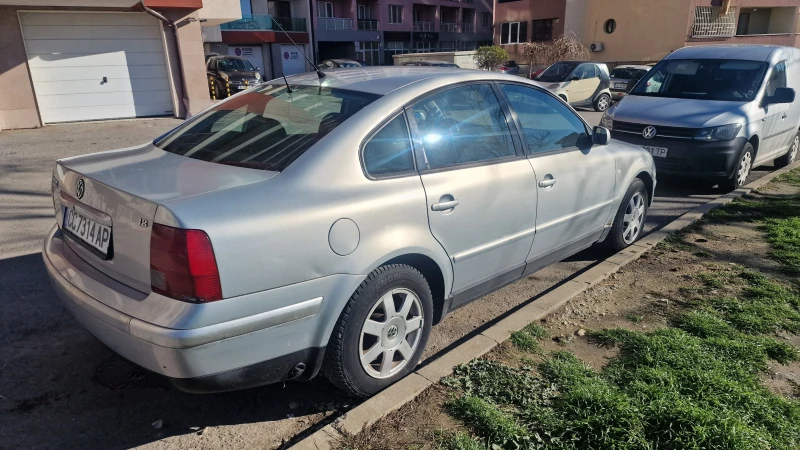 VW Passat, снимка 3 - Автомобили и джипове - 48522703