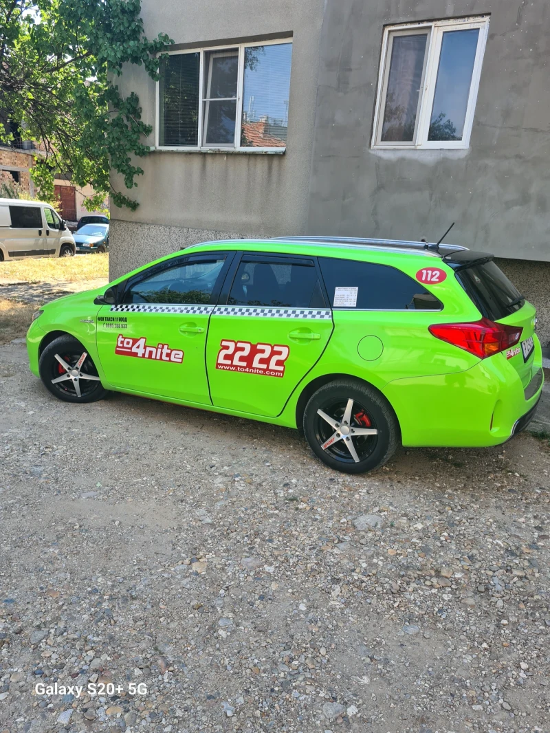 Toyota Auris 1.8 хибрид, снимка 2 - Автомобили и джипове - 51160506