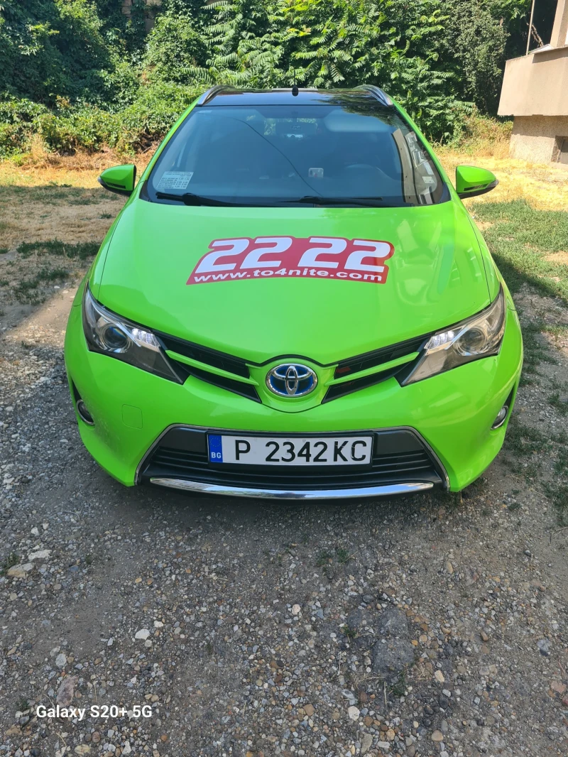 Toyota Auris 1.8 хибрид
