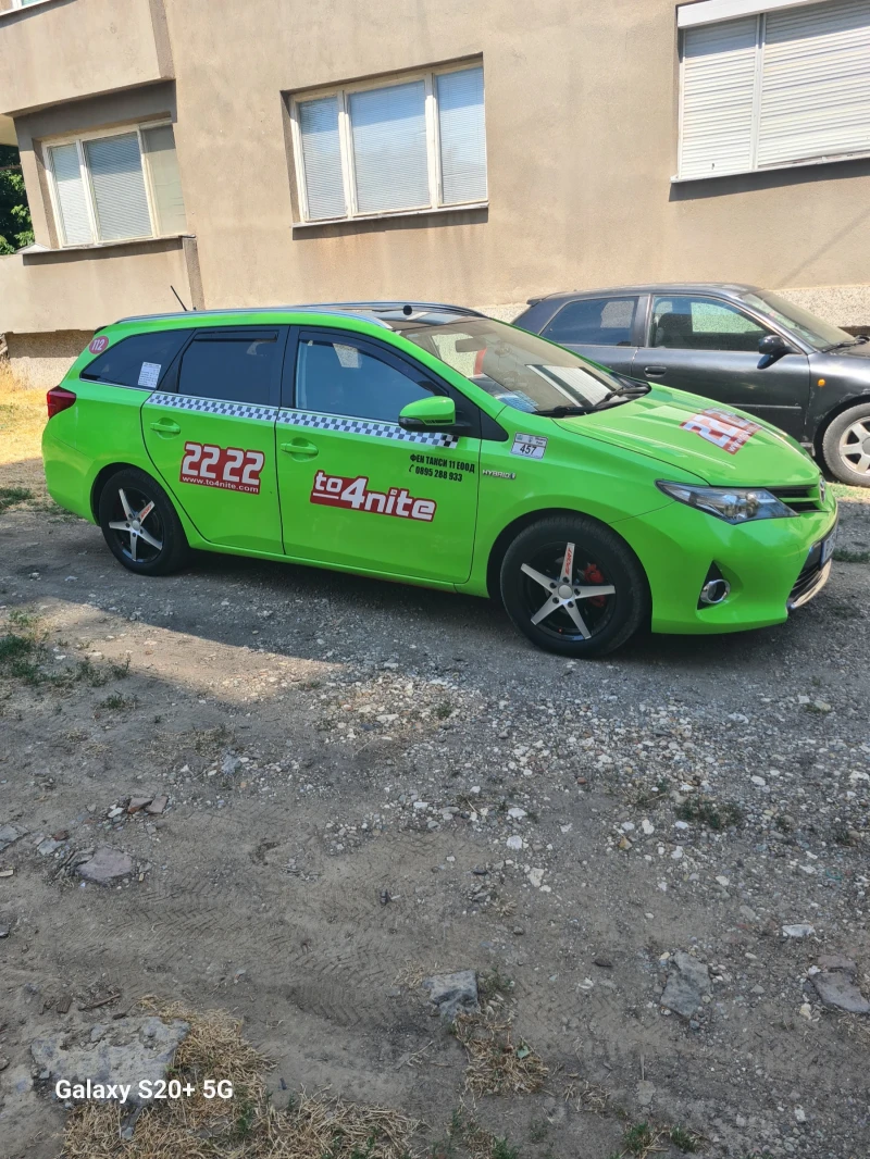 Toyota Auris 1.8 хибрид, снимка 3 - Автомобили и джипове - 51160506