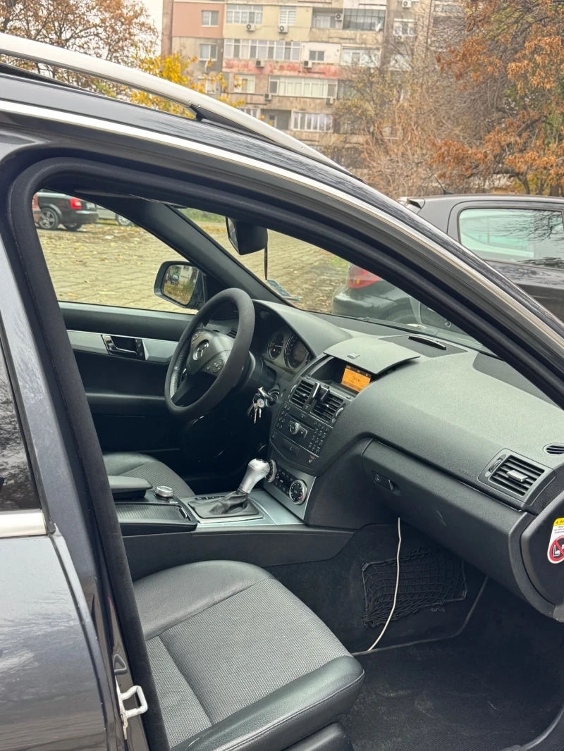 Mercedes-Benz C 220 AVANGARDE, снимка 5 - Автомобили и джипове - 52444104