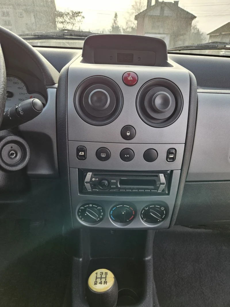 Peugeot Partner  1.6 HDI климатик, снимка 14 - Автомобили и джипове - 52647163