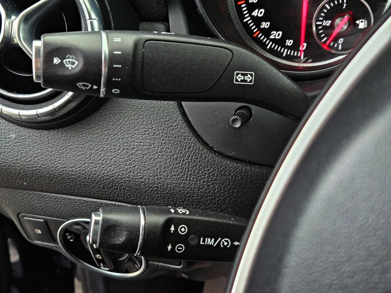 Mercedes-Benz CLA 200 AMG/FACE/FULL LED/GERMANY/CAMERA/AMBIENT/F1/, снимка 13 - Автомобили и джипове - 52659289