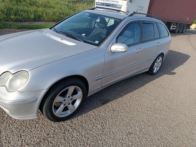 Mercedes-Benz C 180 ГАЗ/Бензин , снимка 4 - Автомобили и джипове - 53488809
