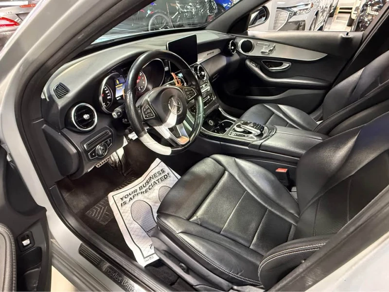 Mercedes-Benz C 300  | AMG NIGHT PKG | Blind Spot  | Keyless | CARFAX, снимка 6 - Автомобили и джипове - 53539399