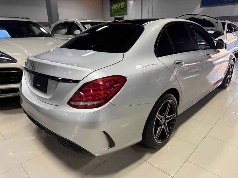 Mercedes-Benz C 300  | AMG NIGHT PKG | Blind Spot  | Keyless | CARFAX, снимка 3 - Автомобили и джипове - 53539399