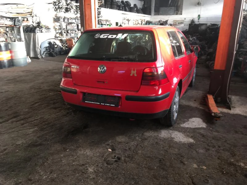 VW Golf 1.6, снимка 2 - Автомобили и джипове - 8044575