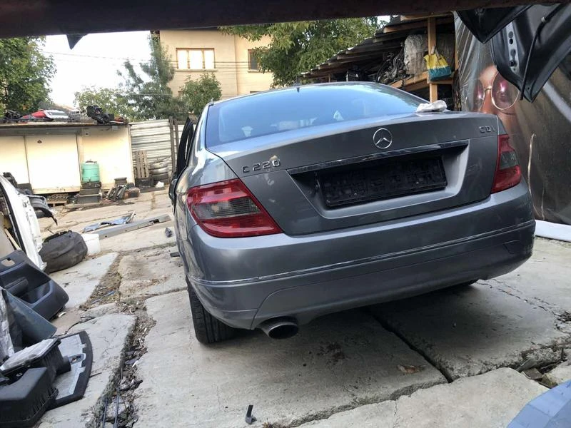 Mercedes-Benz C 220 2.2 cdi на части, снимка 3 - Автомобили и джипове - 34199621