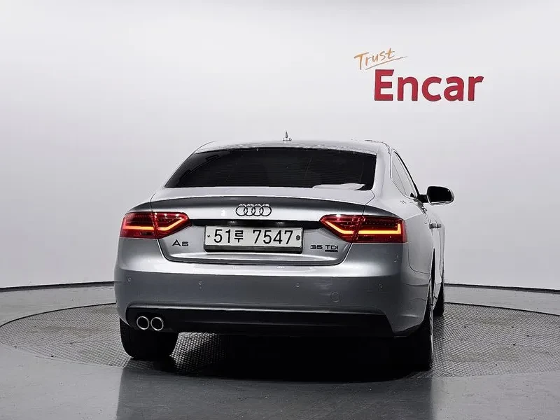 Audi A5 35 Tdi Quattro Sportback 8Ta, снимка 7 - Автомобили и джипове - 54995534