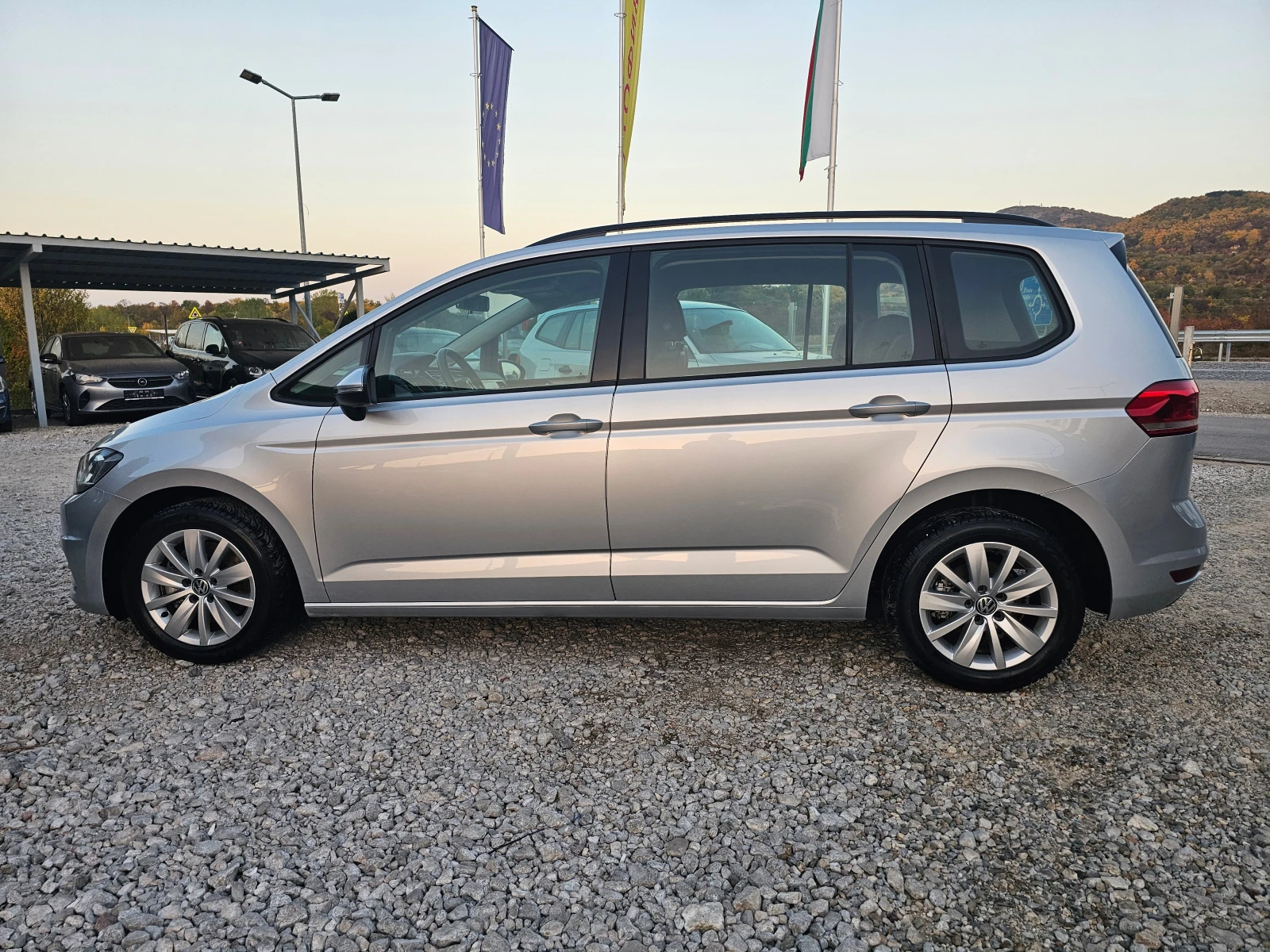 VW Touran 1.6TDI 116кс EURO 6b ! ! КЛИМАТРОНИК - изображение 2