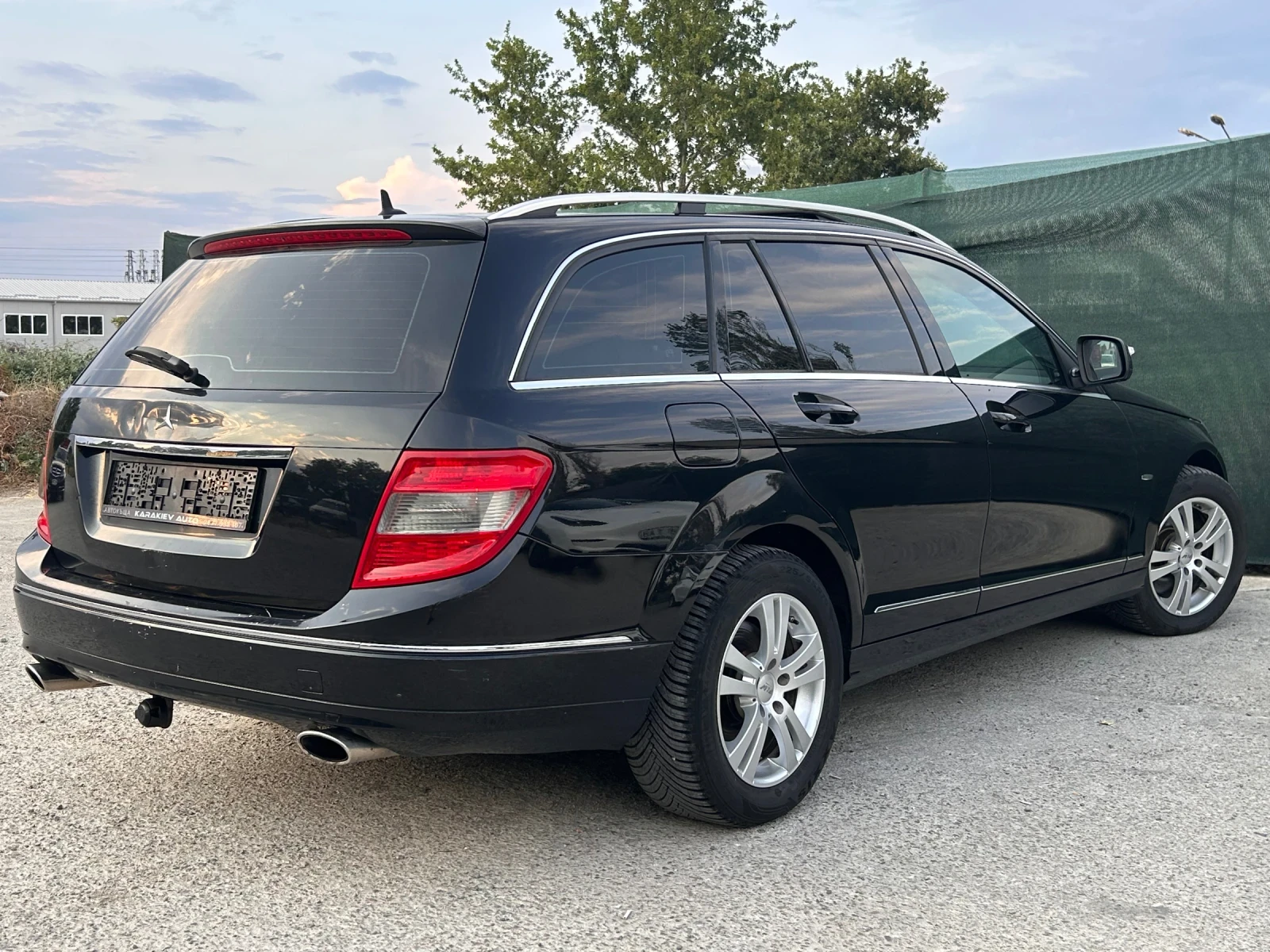 Mercedes-Benz C 320  - изображение 4