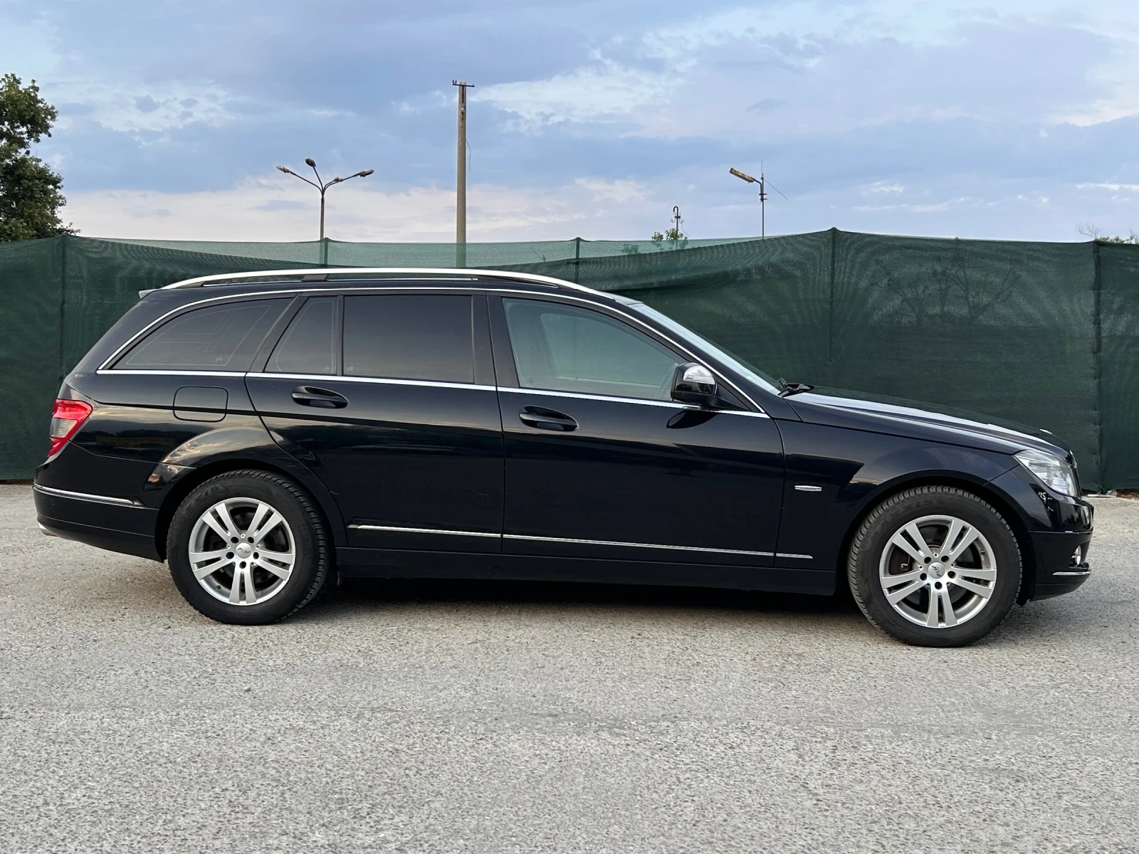 Mercedes-Benz C 320  - изображение 5