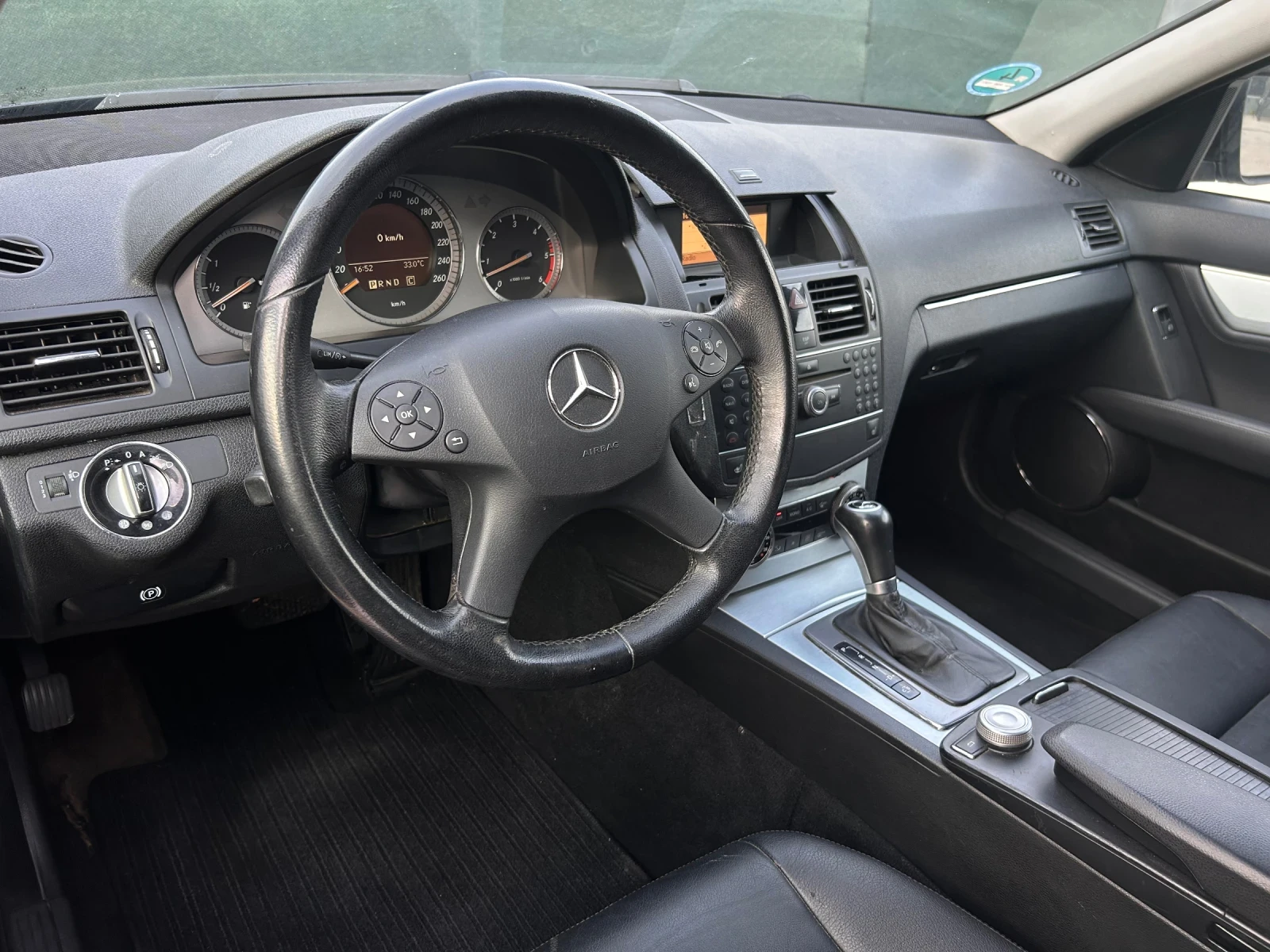 Mercedes-Benz C 320  - изображение 9