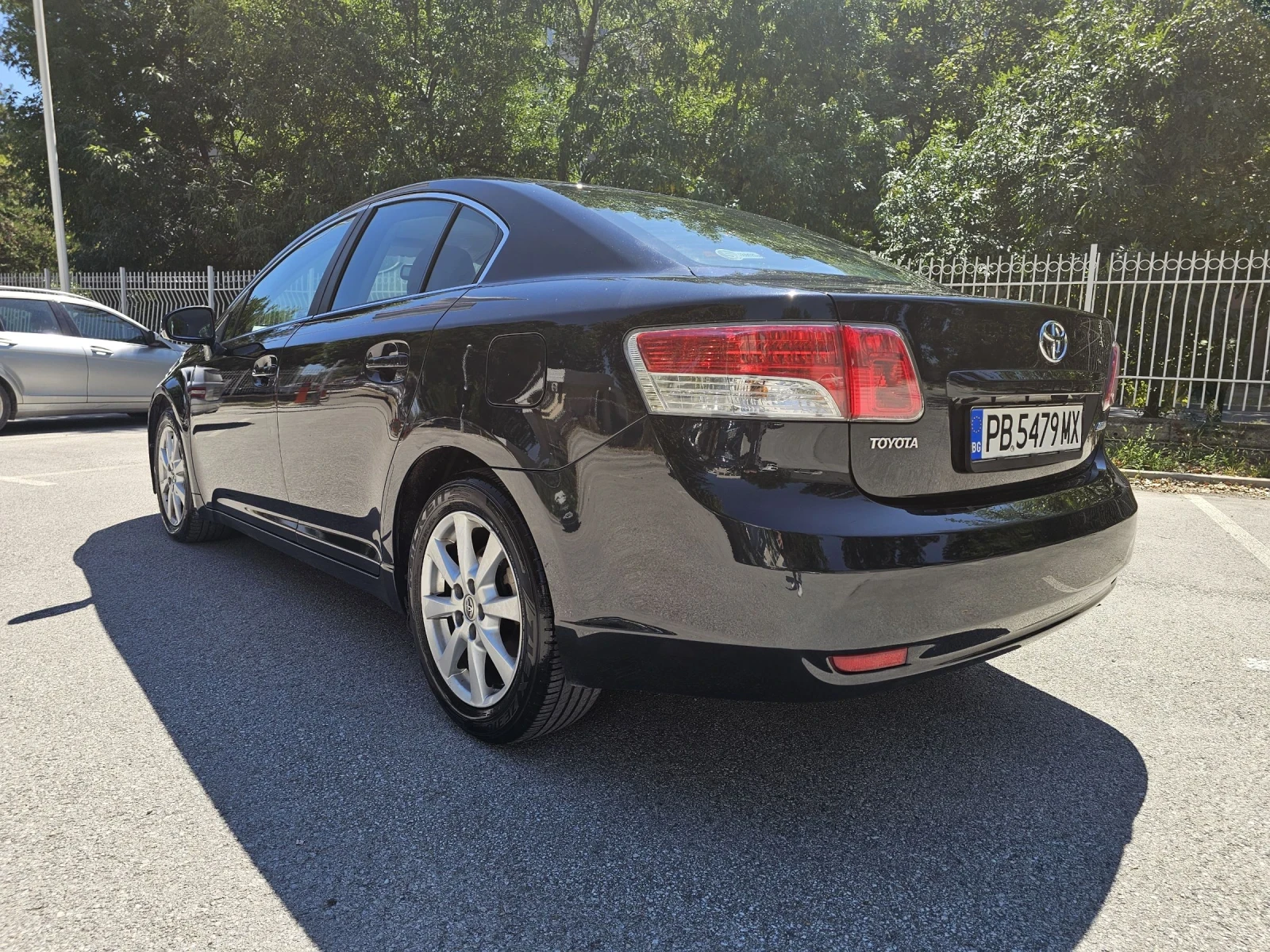 Toyota Avensis D-4D - изображение 7