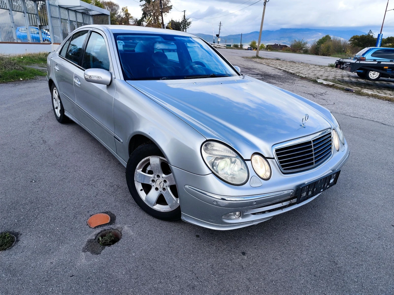 Mercedes-Benz E 220  - изображение 2