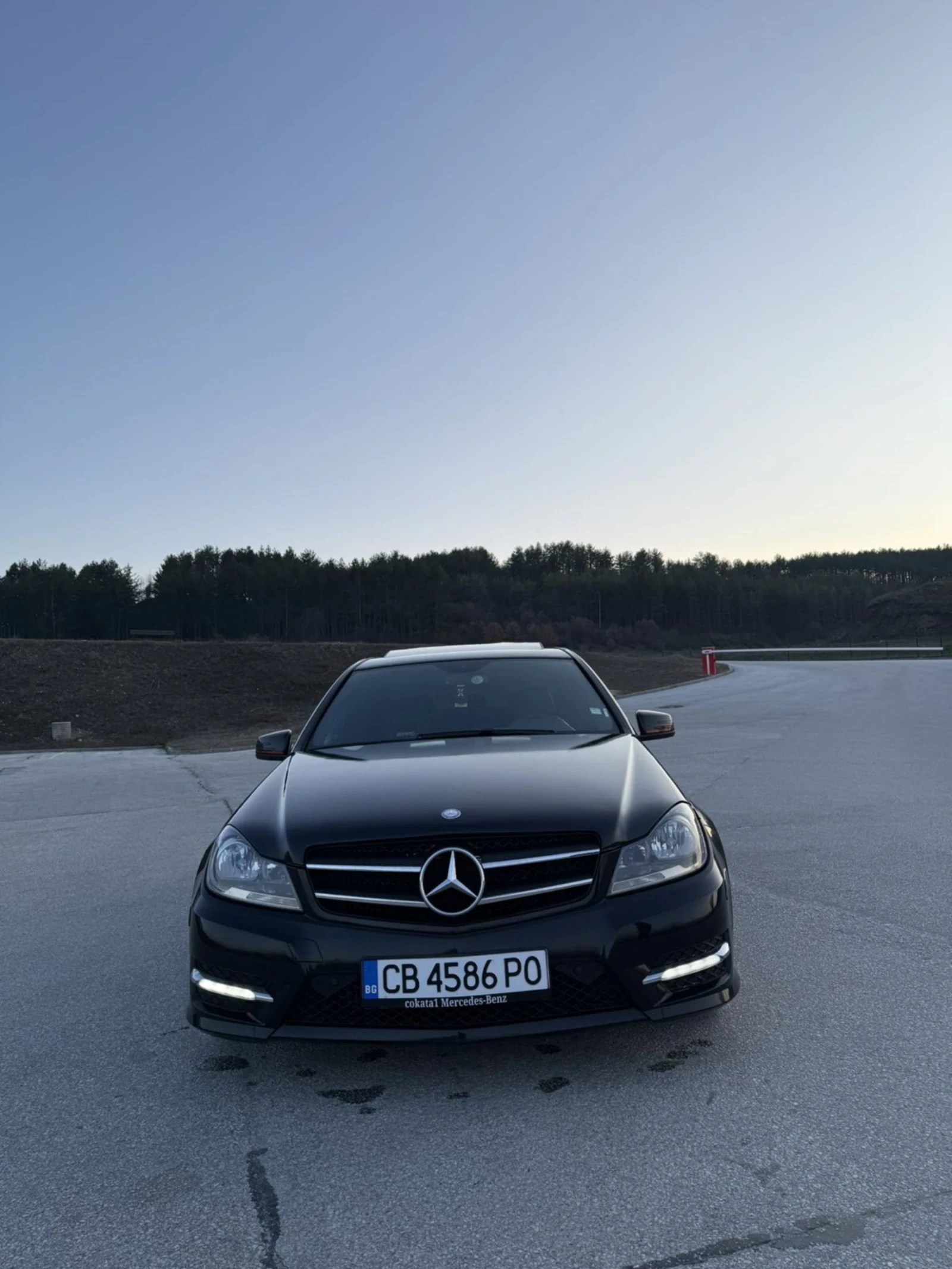 Mercedes-Benz C 300 AMG, 306hp, Harman Kardon, КАСКО, ПАНОРАМА, снимка 7 - Автомобили и джипове - 53644526