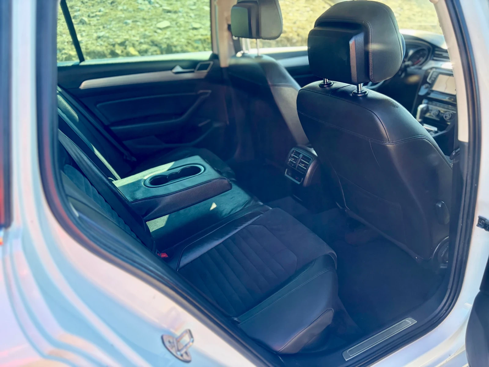 VW Passat VW Passat 2.0TDI (190hp) HIGHLINE, DISTRONIC | Mobile.bg � ����������� 14