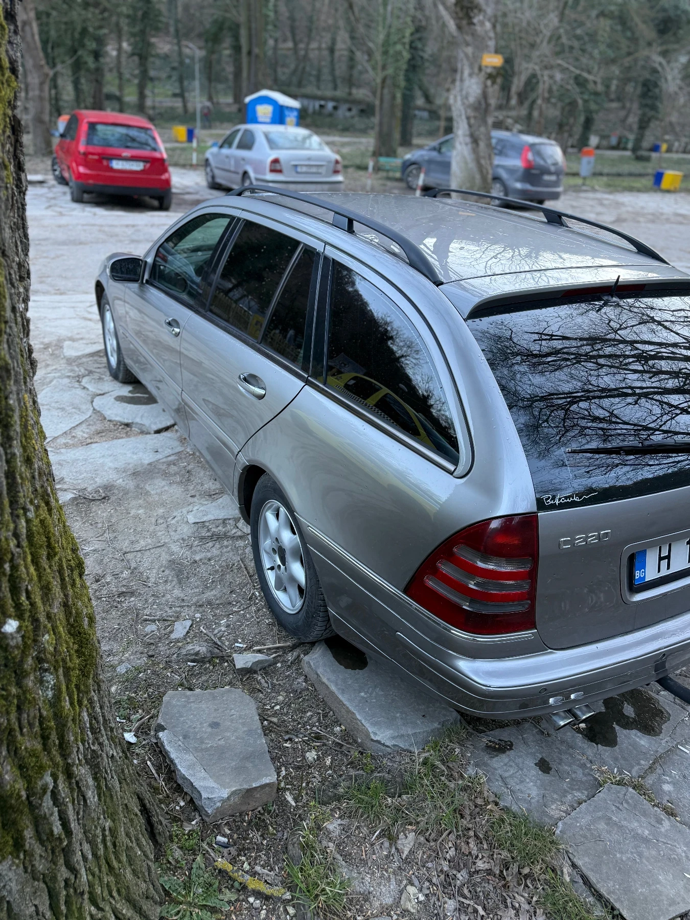 Mercedes-Benz C 220, снимка 4 - Автомобили и джипове - 53803571