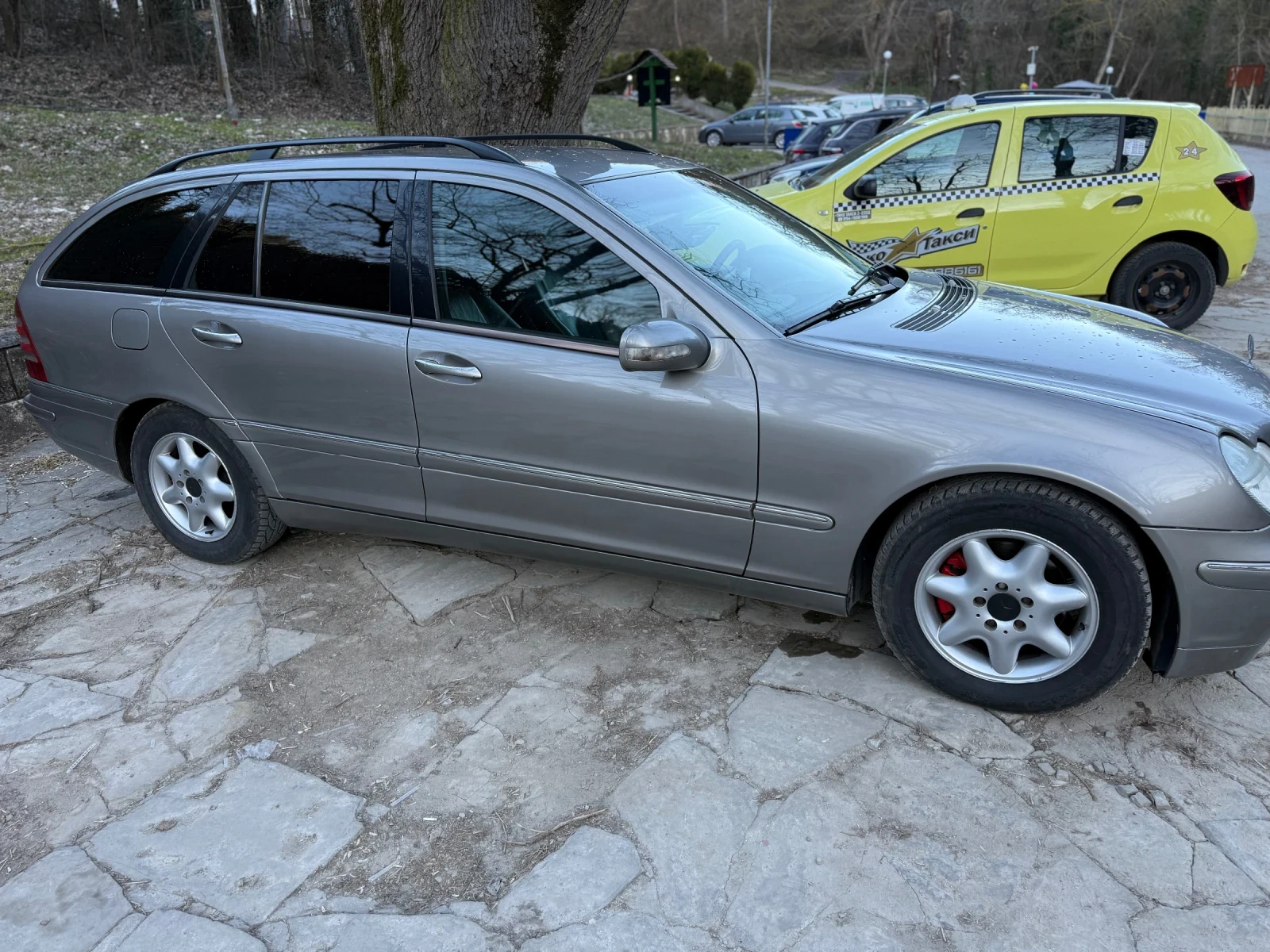 Mercedes-Benz C 220, снимка 3 - Автомобили и джипове - 53803571