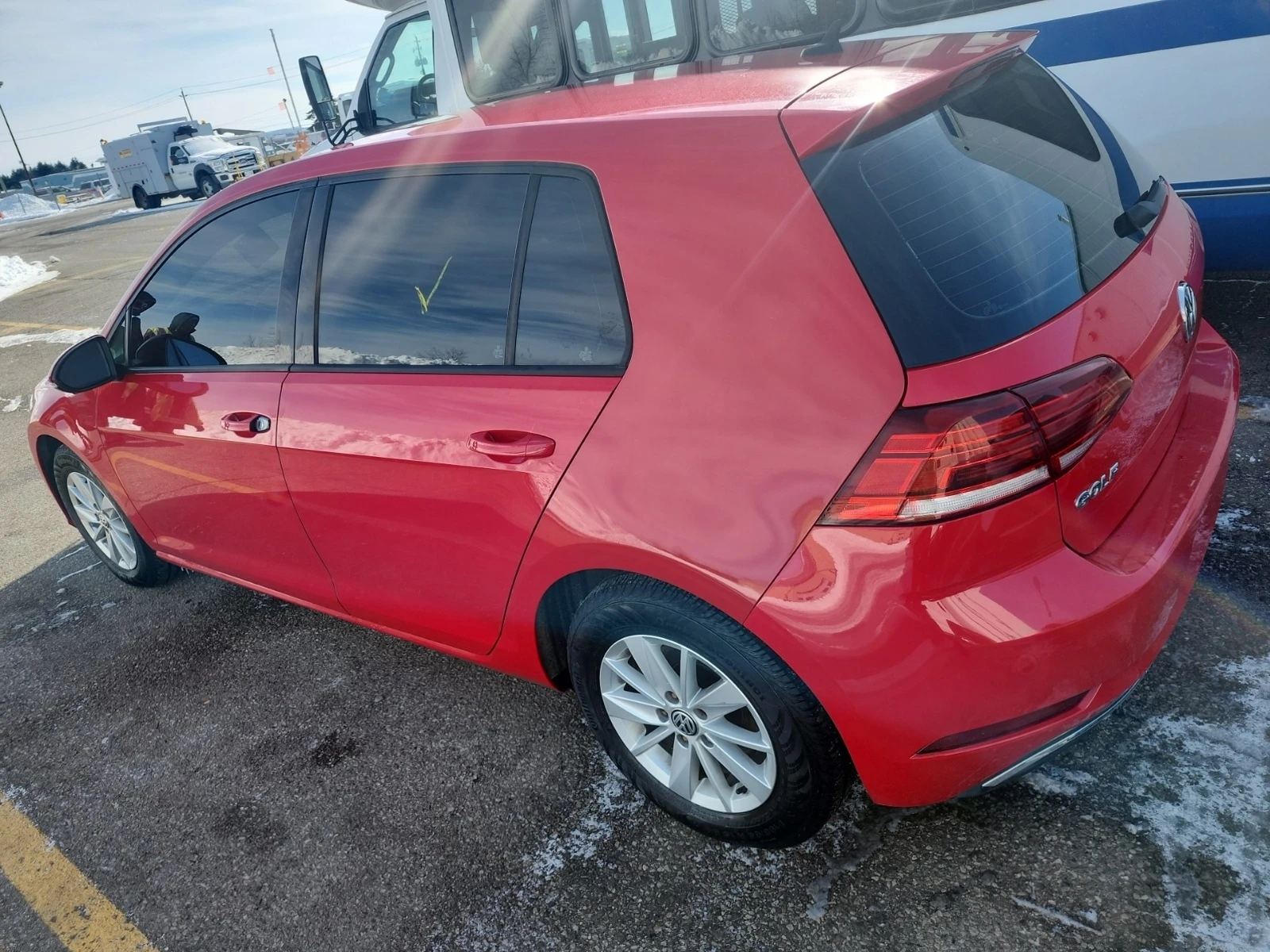VW Golf * * CARFAX * * АВТО КРЕДИТ * * , снимка 4 - Автомобили и джипове - 54038653