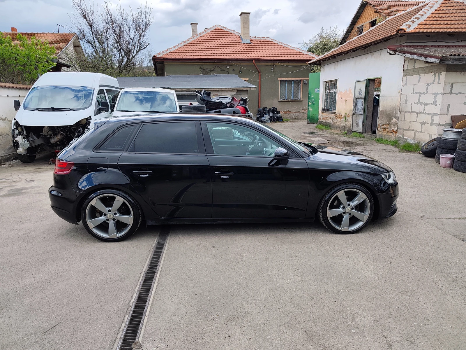 Audi A3 1.6TDI, снимка 4 - Автомобили и джипове - 54148662
