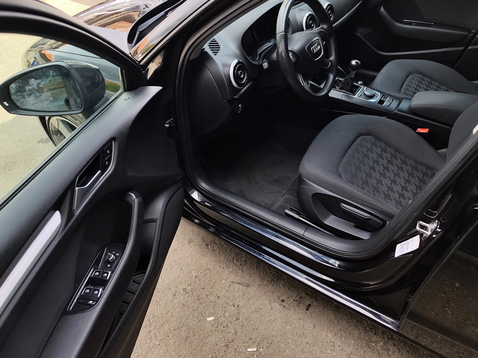 Audi A3 1.6TDI, снимка 10 - Автомобили и джипове - 54148662