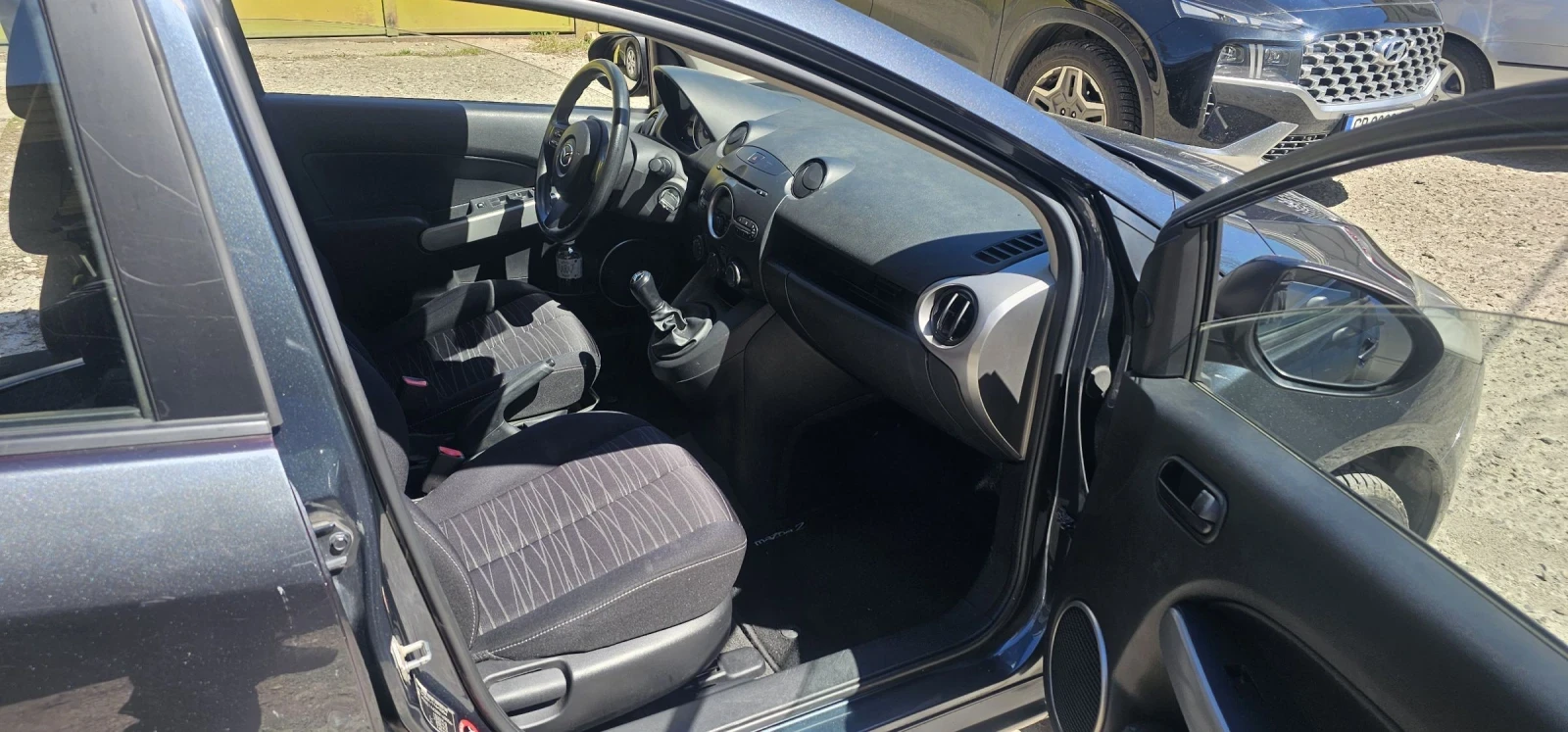 Mazda 2 1.4 hdi, снимка 6 - Автомобили и джипове - 54328152