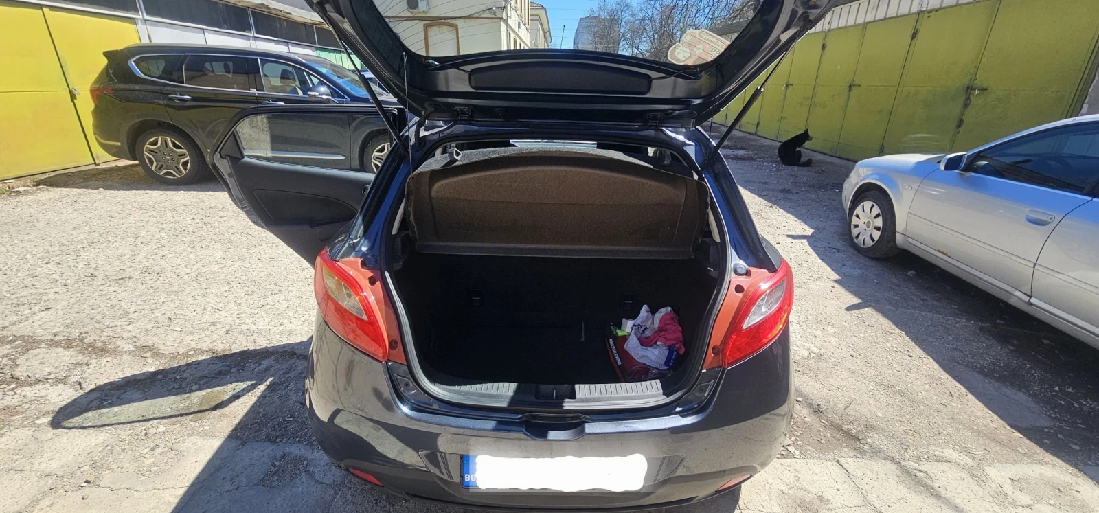 Mazda 2 1.4 hdi, снимка 8 - Автомобили и джипове - 54328152