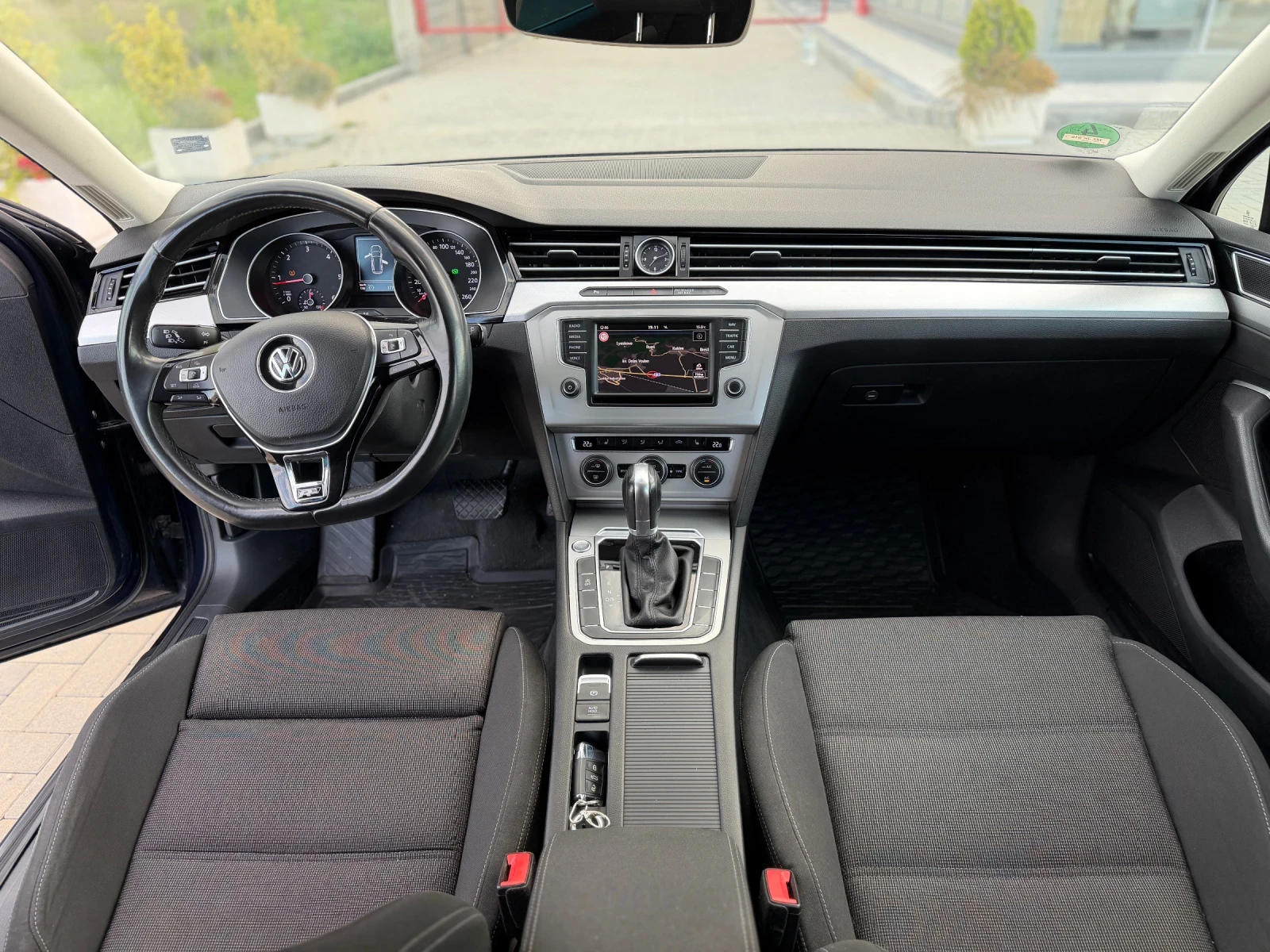 VW Passat, снимка 9 - Автомобили и джипове - 54355767