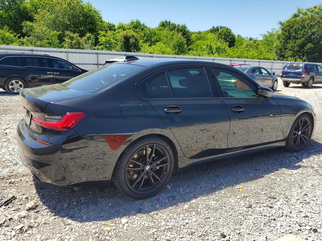 BMW 330 2.0l I, снимка 3 - Автомобили и джипове - 55093621