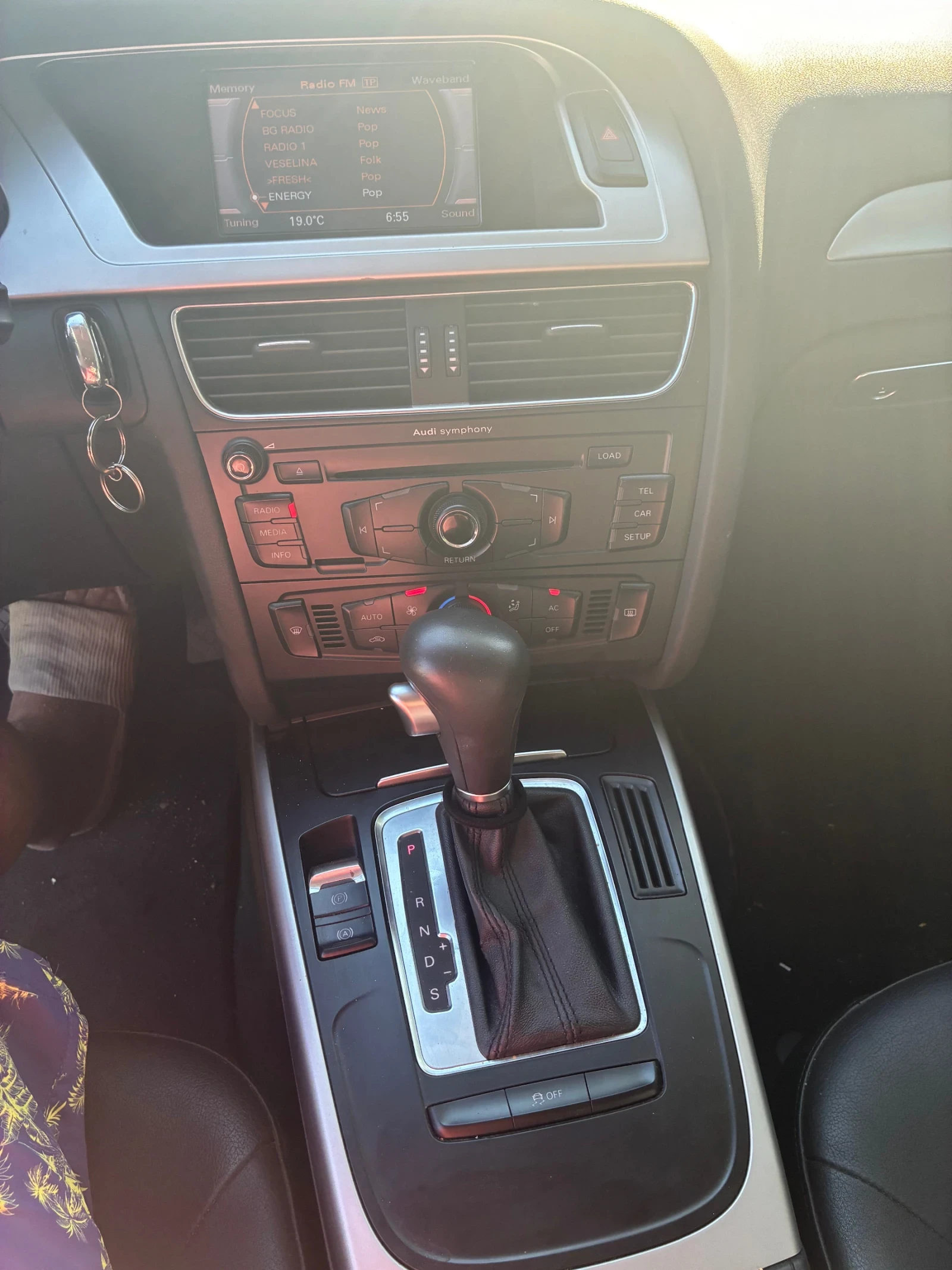 Audi A4 Реална година и км. от Корея, снимка 8 - Автомобили и джипове - 55709187