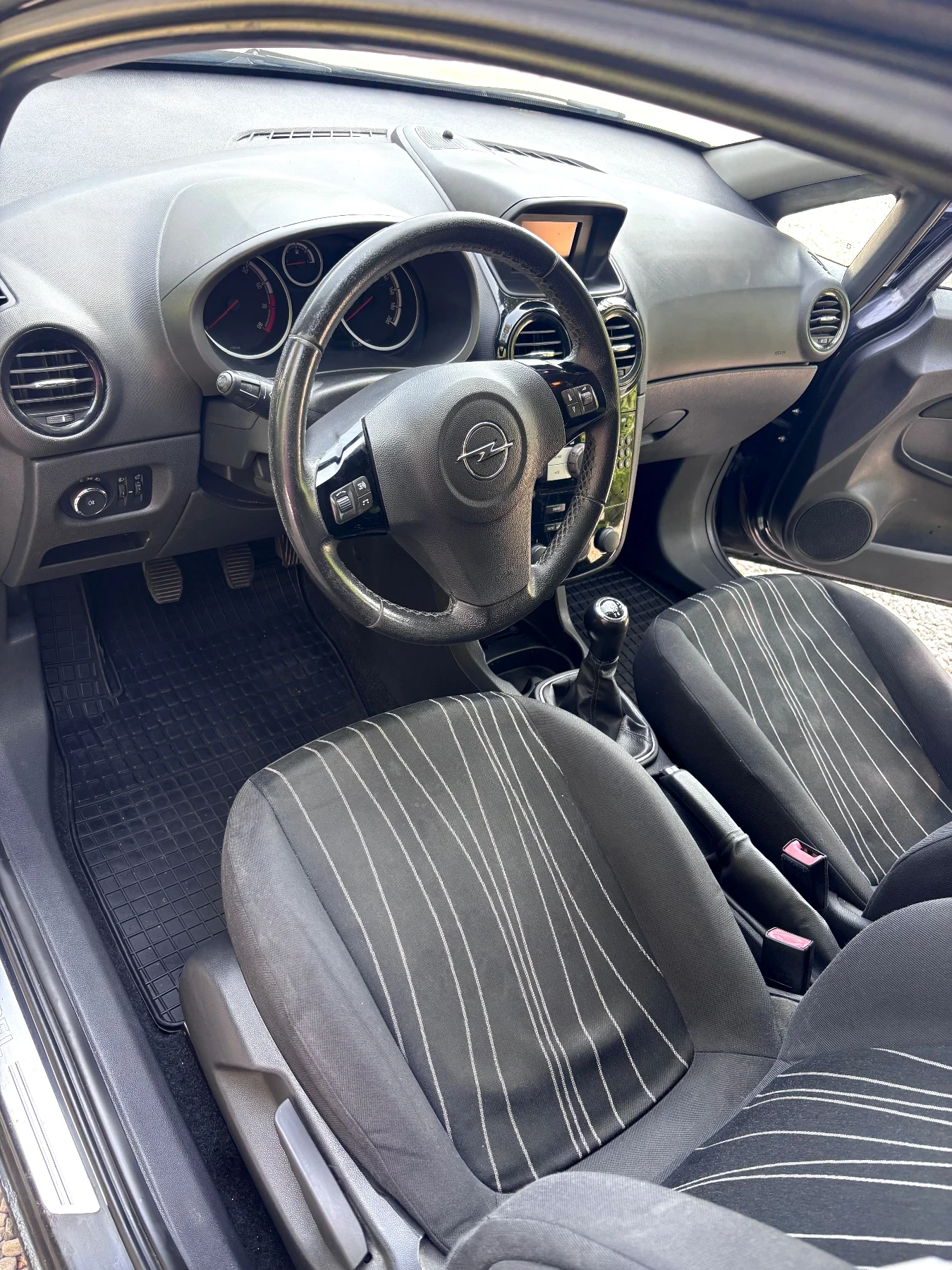 Opel Corsa, снимка 6 - Автомобили и джипове - 55858966