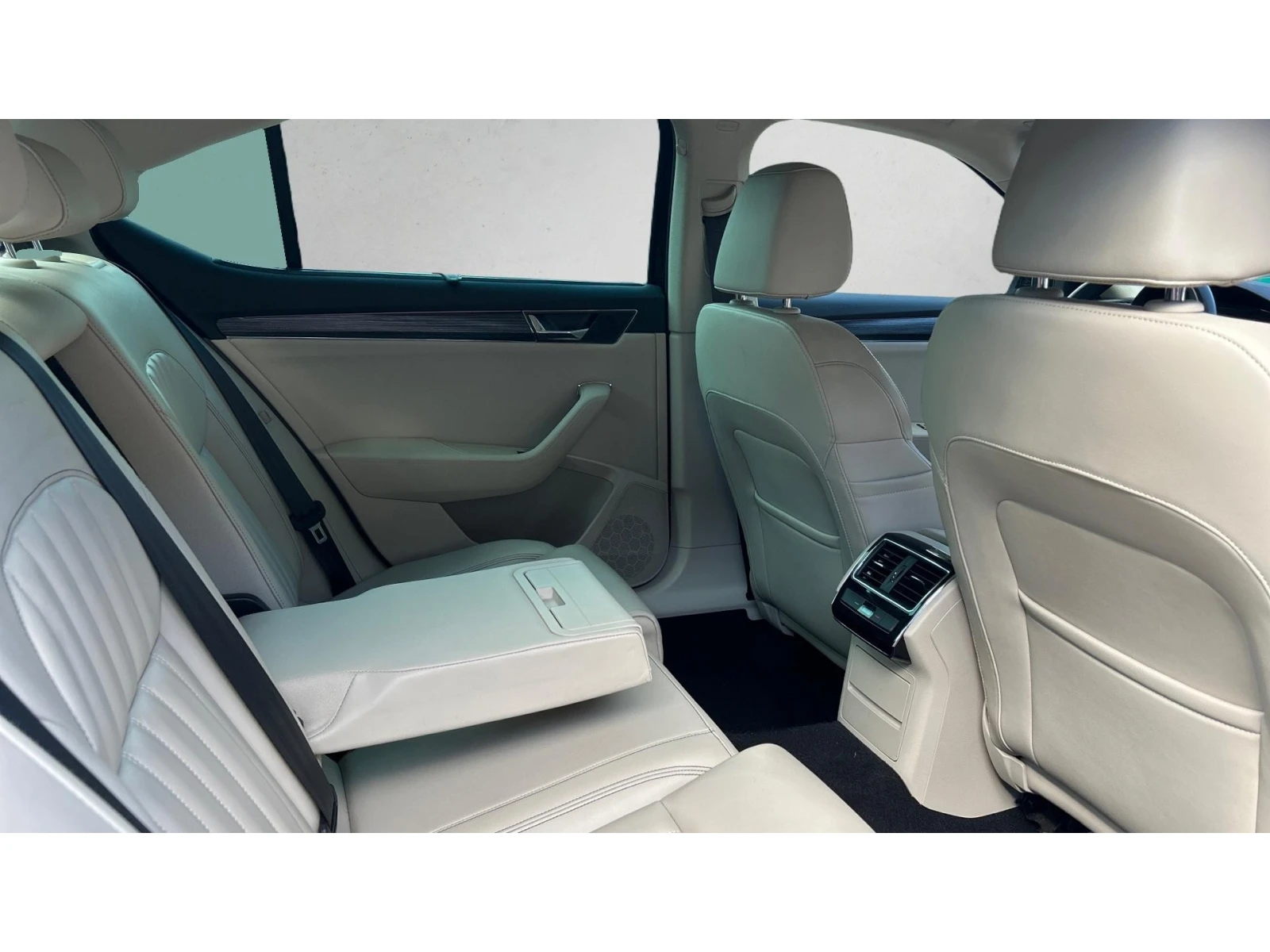 Skoda Superb 2.0 TDi DSG Style 4x4, ������� ������ �� 409   | Mobile.bg � ����������� 7