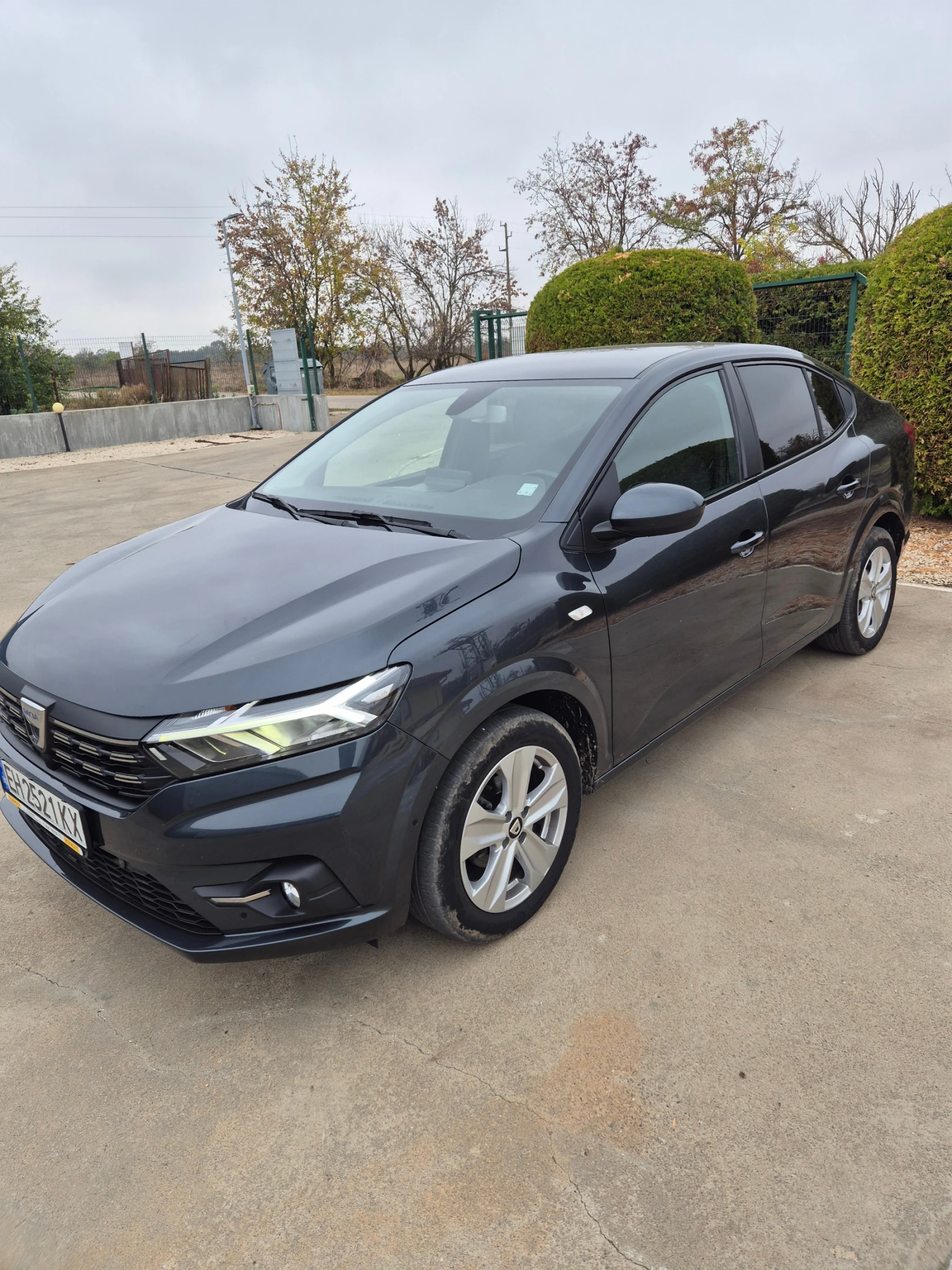 Dacia Logan, снимка 2 - Автомобили и джипове - 56656841