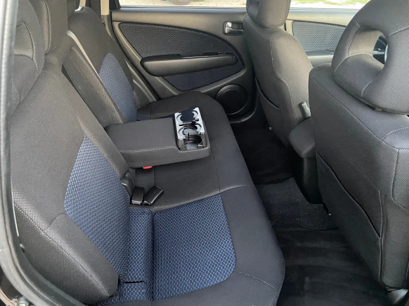 Mitsubishi Outlander 2.4I 4X4 Aвтомат Швейцария, снимка 17 - Автомобили и джипове - 47389741